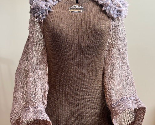 1200px-wild shrug front